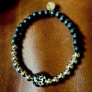 Rustic Cuff Mini Melanie Bracelet. Black & Silver